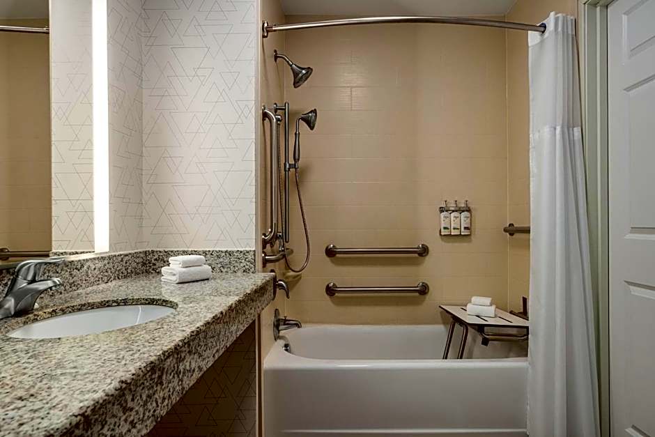 Holiday Inn Express & Suites Ironton By IHG