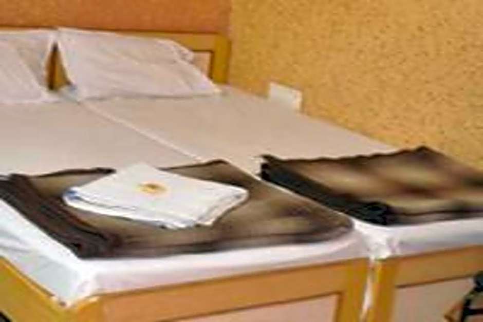 Hotel Rajdhani Plaza