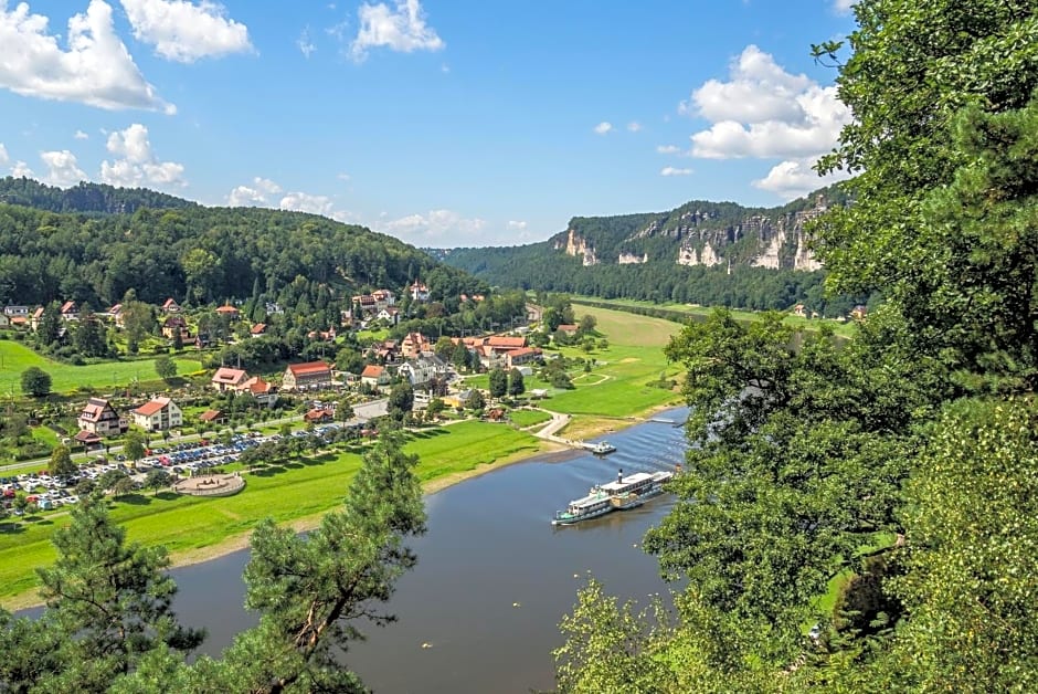 STEIGER Hotel Elbschlösschen Rathen