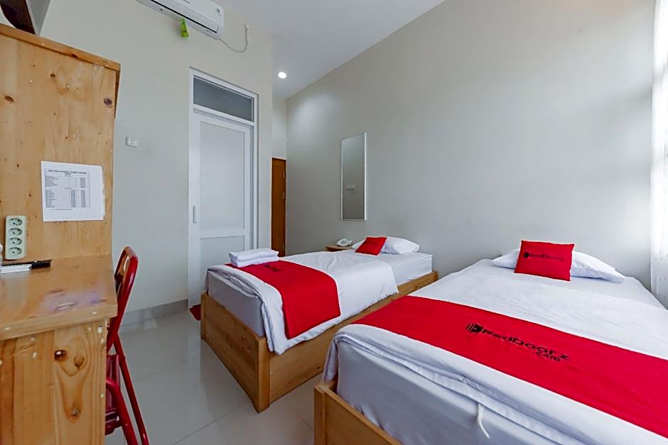 RedDoorz Syariah near DPRD Kabupaten Subang