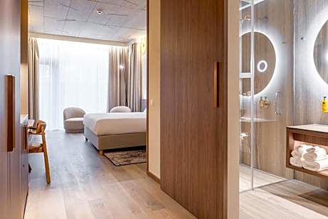 Triple Room with Lake View