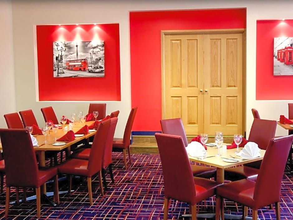Ramada by Wyndham London North M1