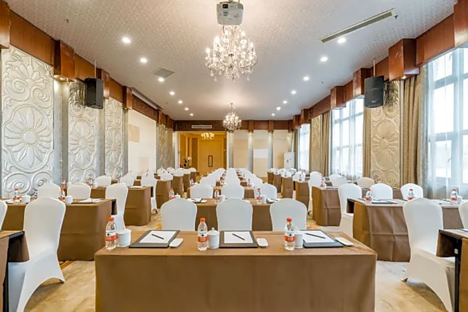 Chaohu Yuanzhou Haoting Hotel