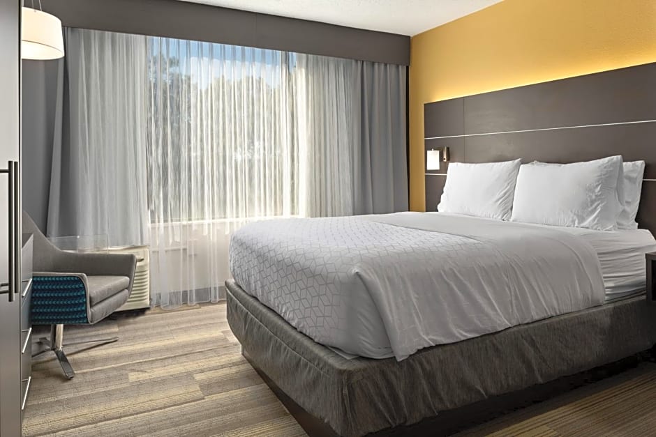 Holiday Inn Express Atlanta-Kennesaw