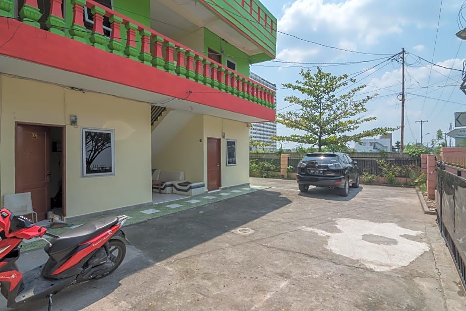 RedDoorz near Politeknik Negeri Medan