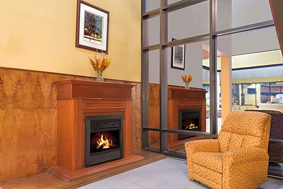 Days Inn by Wyndham Indianapolis Northeast