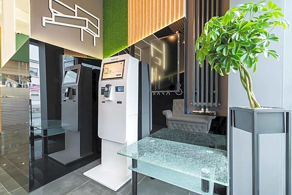 Q18 ApartHotel