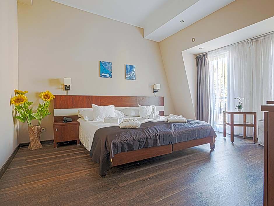 Holiday Beach Budapest Wellness Hotel with Sauna Park