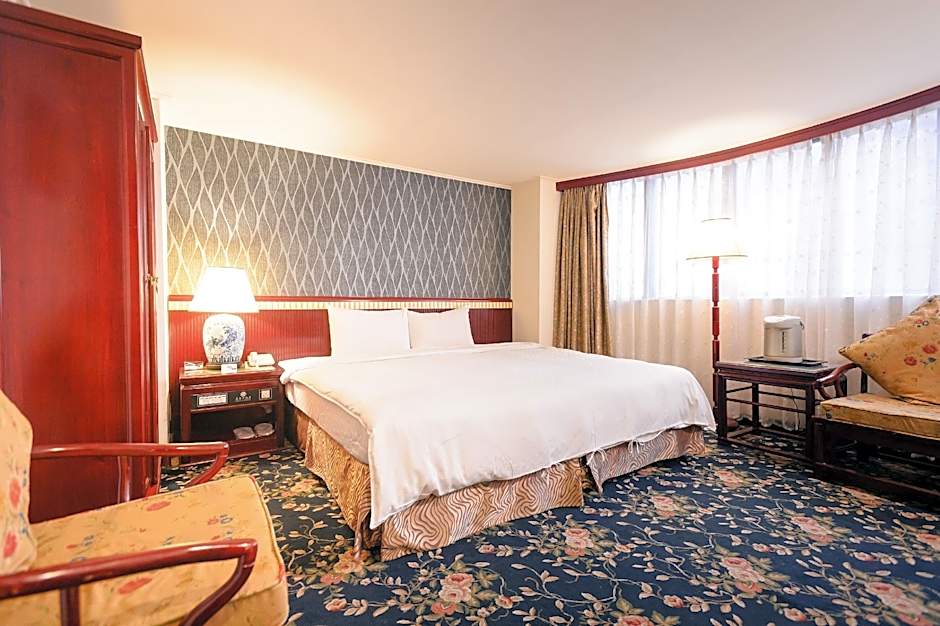 Kiwi Hotel MRT Wenxin Branch (Feng Chia Branch 1)