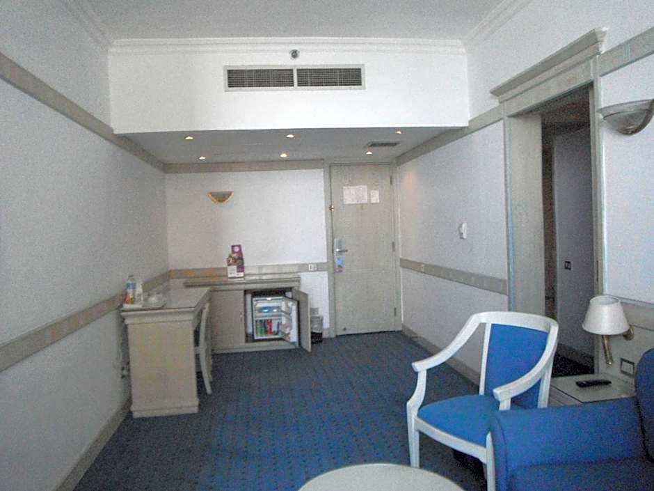 Romance Alexandria Hotel