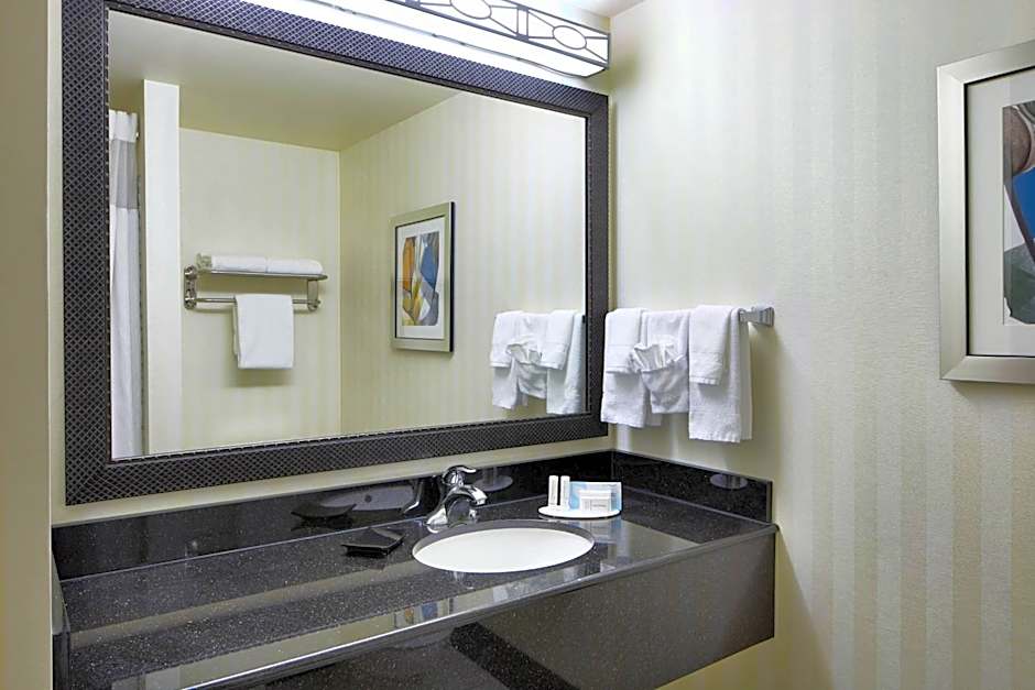 Fairfield Inn & Suites by Marriott Columbus Polaris