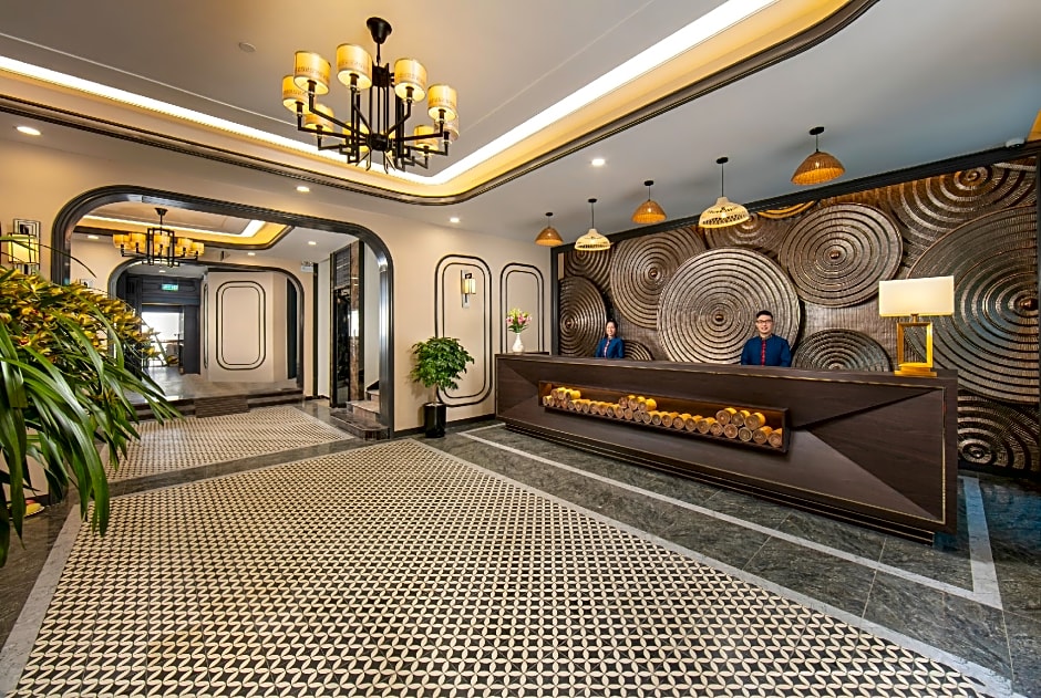 DeLaSol Sapa - Central Boutique Hotel