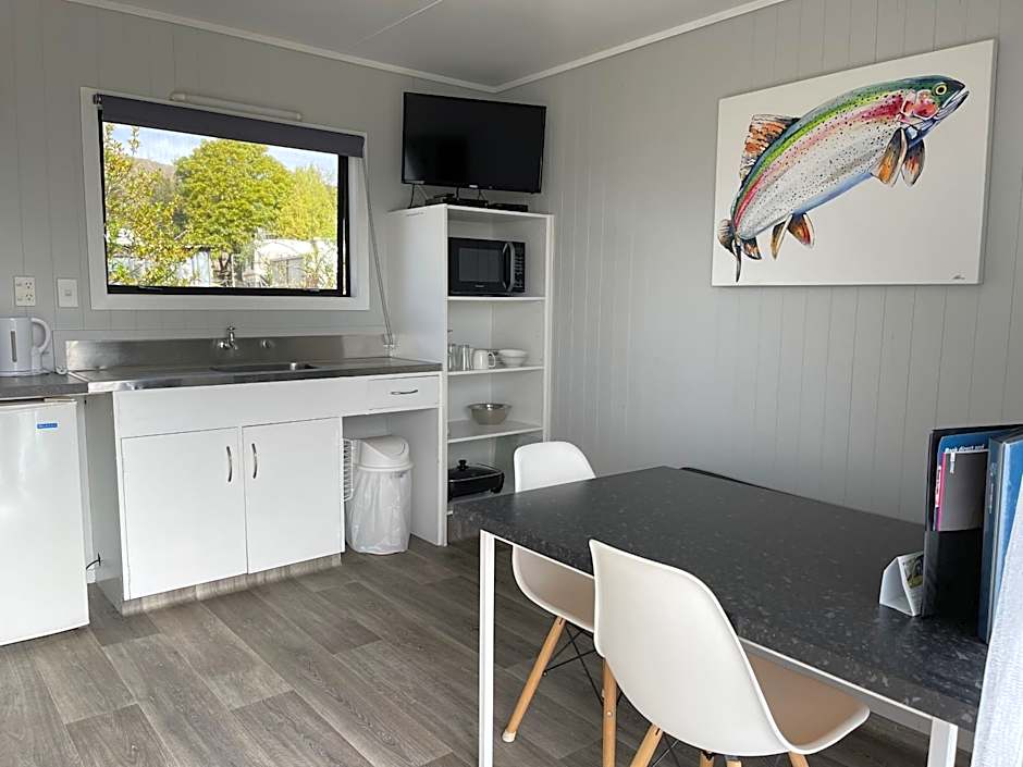Motutere Bay TOP 10 Holiday Park