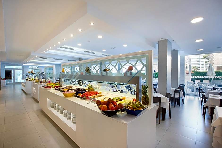 Mar Hotels Playa de Muro Suites