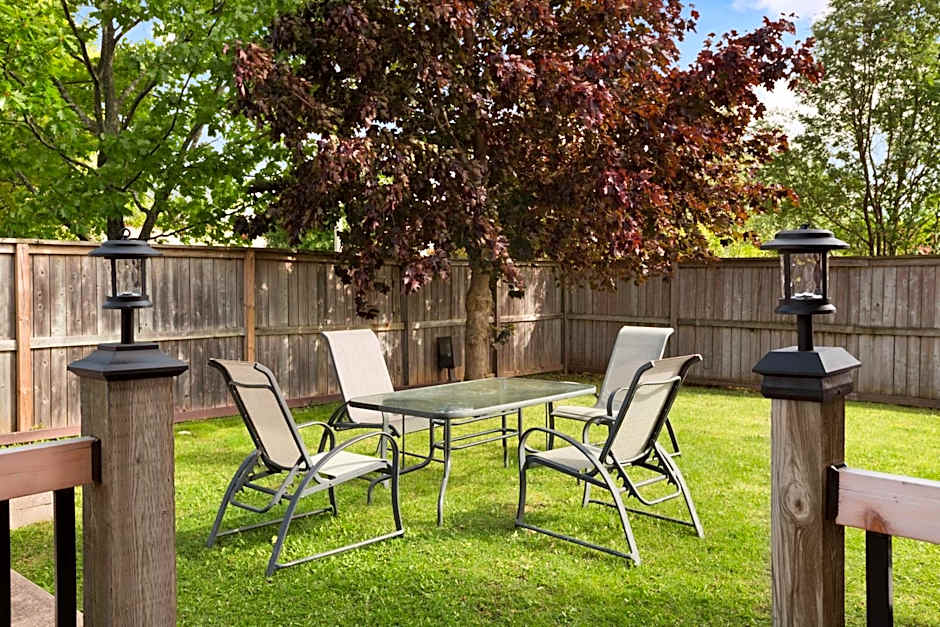 Days Inn by Wyndham Stouffville