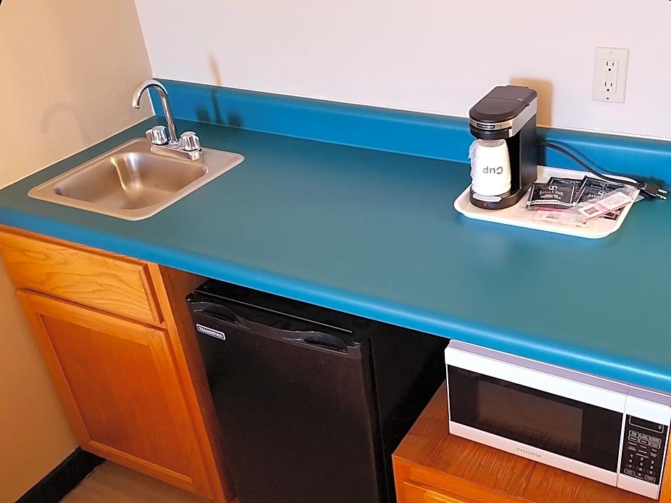 Americas Best Value Inn St. Louis South