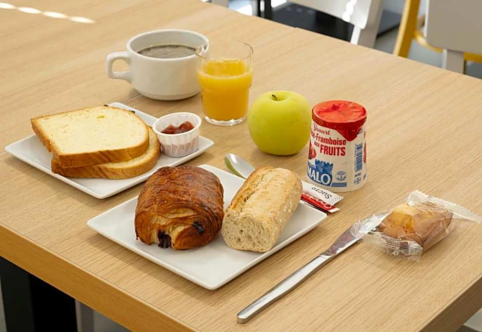 B&B HOTEL Pau Zénith