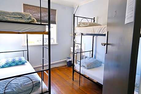 Bed in 6-Bed Mixed Dorm Shared Bathroom