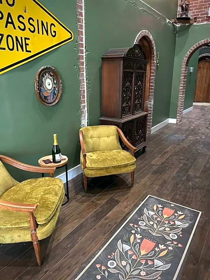 The Atrium - A Boutique Hotel - Suite 17