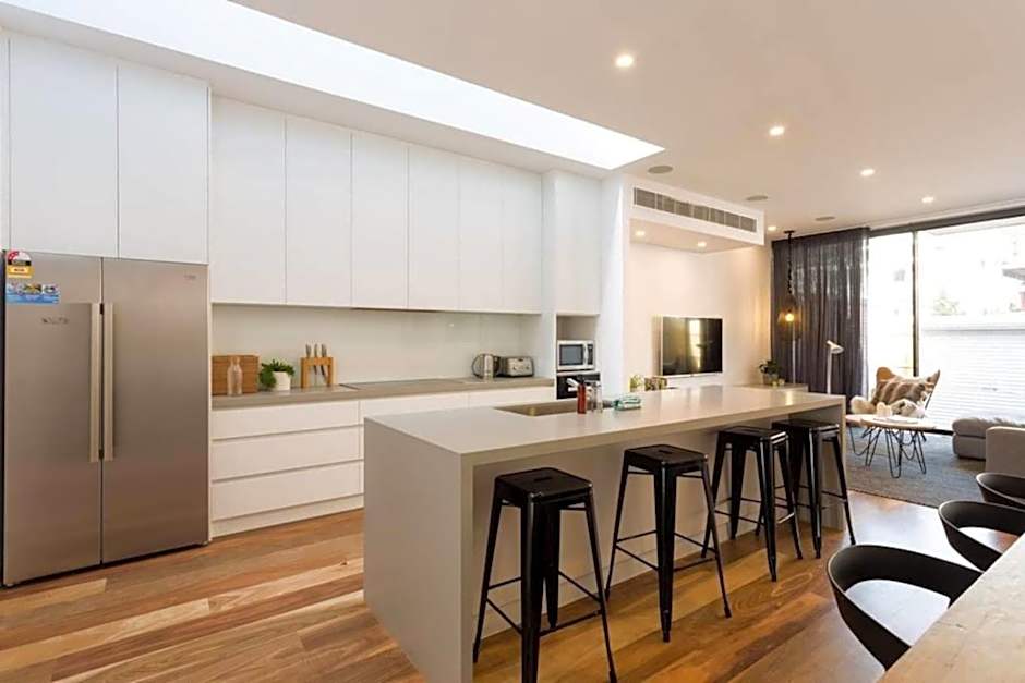 Lola Three Levels of Style with Rooftop Terrace