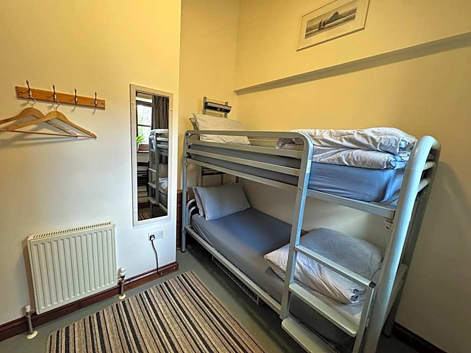 Lands End Hostel and B&B