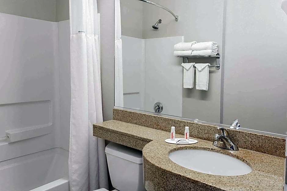 Microtel Inn & Suites By Wyndham Port Charlotte