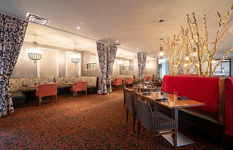 White House Hotel