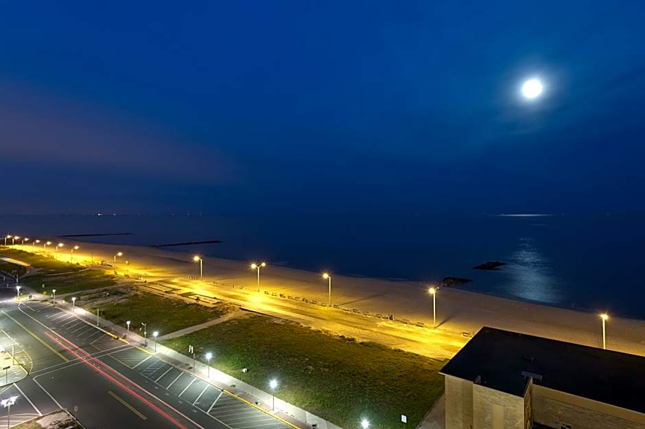 Berkeley Oceanfront Hotel
