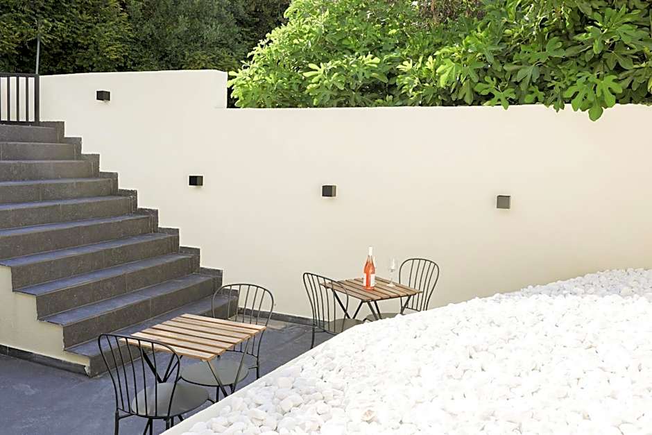 Uphill Unique Boutique Suites