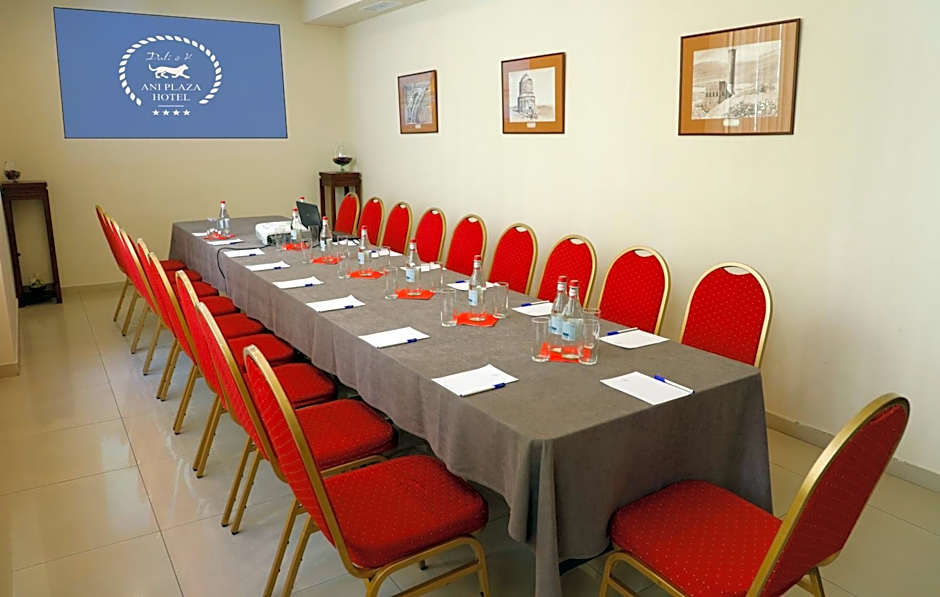 Ani Plaza Hotel