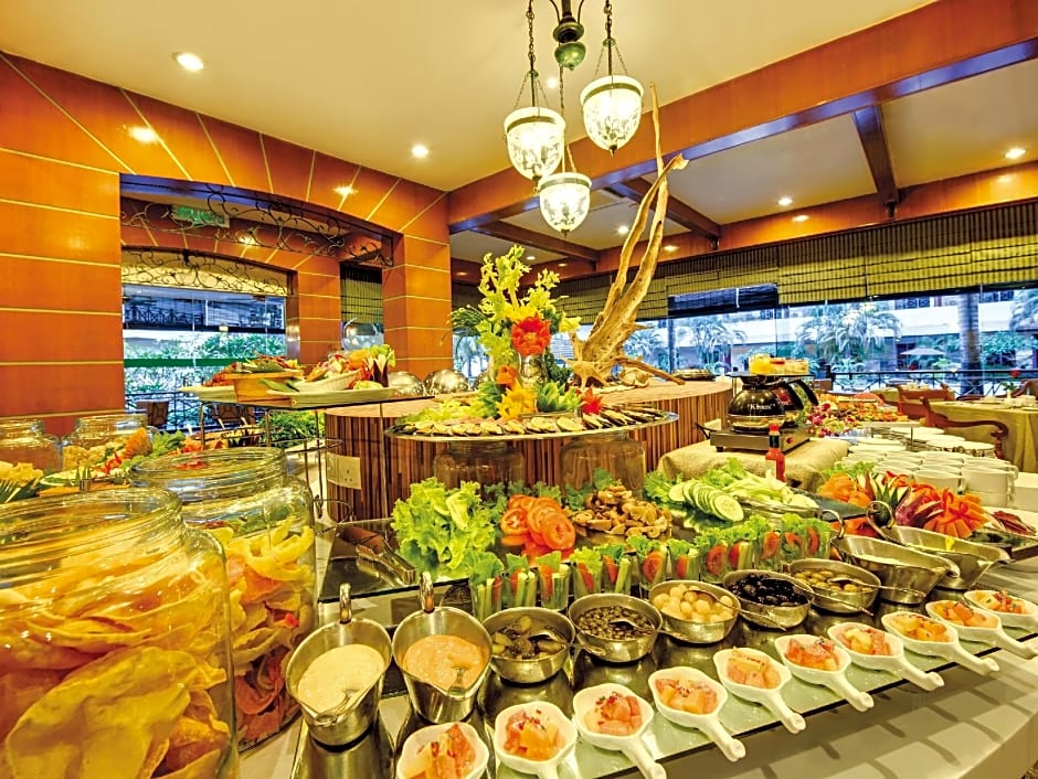 The Qamar Paka Resort