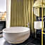 Roomers Munich, Autograph Collection by Marriott