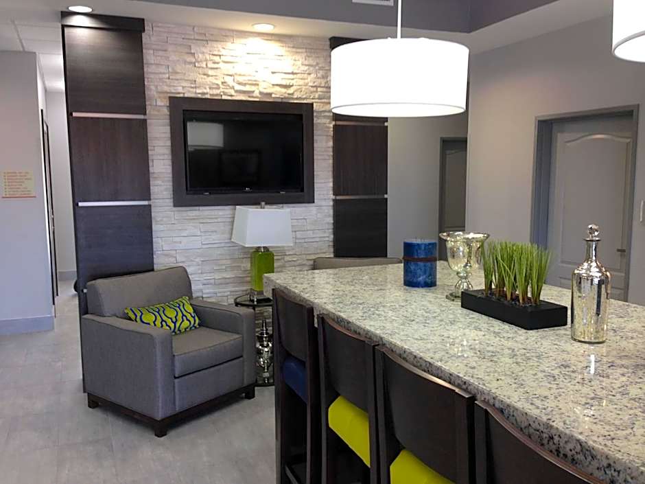 Hawthorn Extended Stay by Wyndham Midland