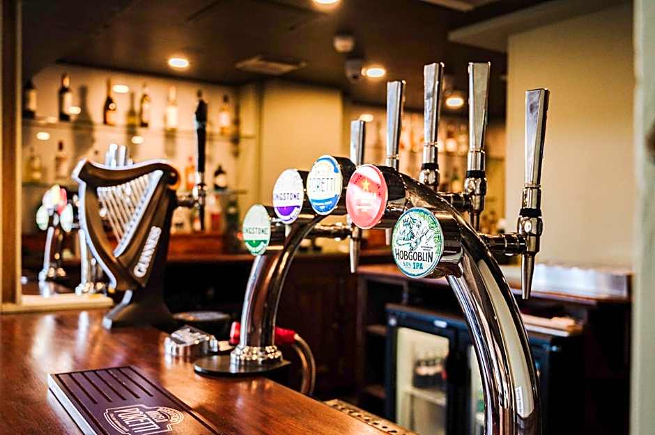 Thames Riviera Hotel