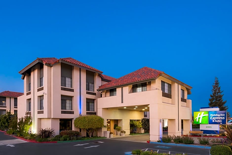 Holiday Inn Express Hotel & Suites Santa Clara - Silicon Valley, an IHG Hotel