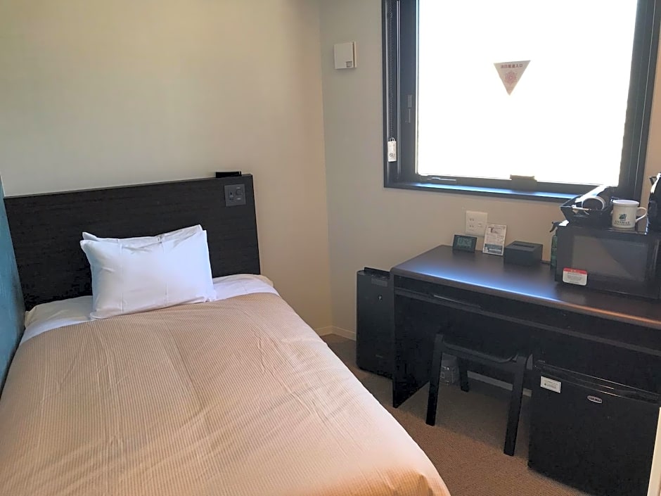 HOTEL LiVEMAX IKEBUKUROEKIMAE