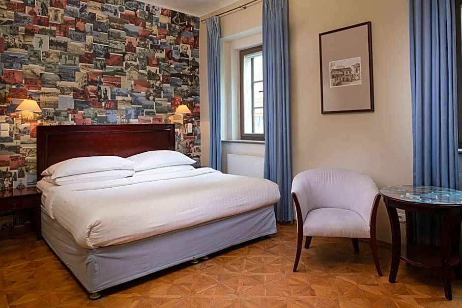 Charles Bridge Heritage Suites by SALVATOR HOTELS