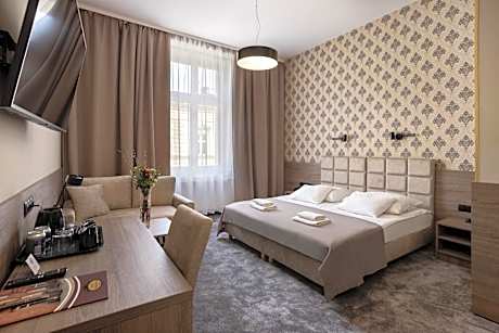 Comfort Triple Room