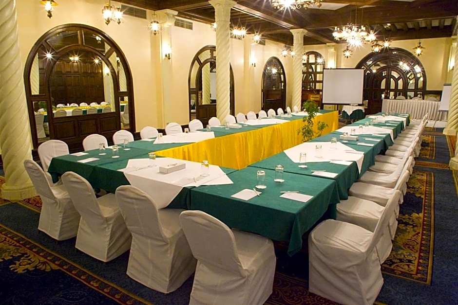 Helnan Auberge Fayoum