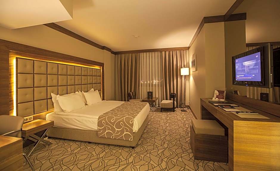 Photo 1 of 6 of Triple Room