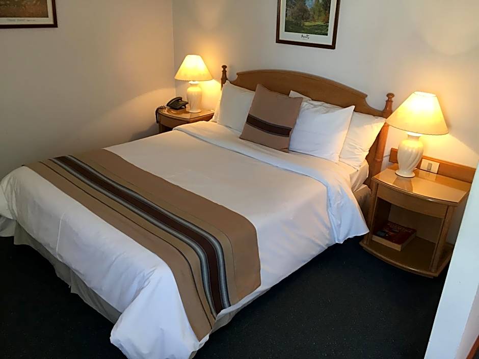 Crystal Palace Hotel