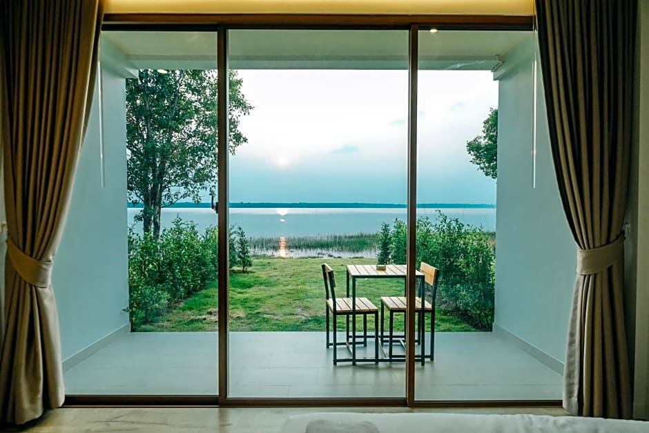 LAKE HOUSE Naka Cave