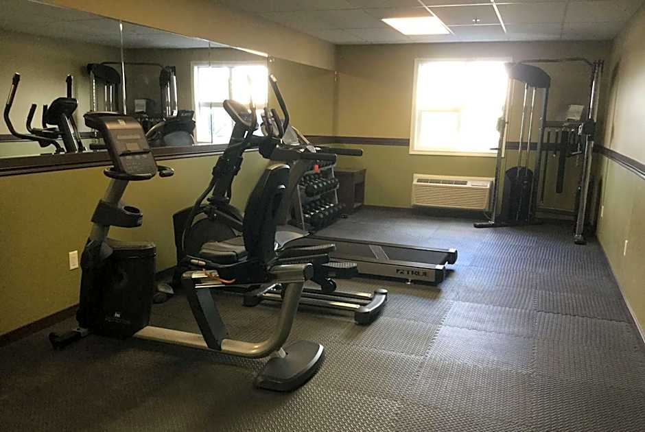 Super 8 by Wyndham Hardisty