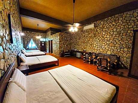 Stone Villa Family Suite