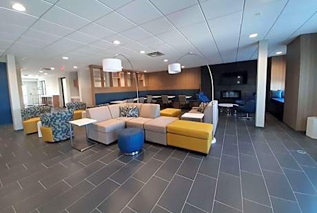 Microtel Inn & Suites by Wyndham Loveland