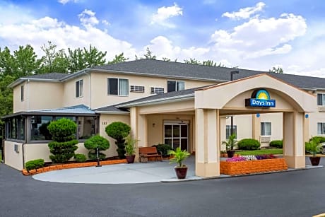 Days Inn by Wyndham Runnemede Philadelphia Area