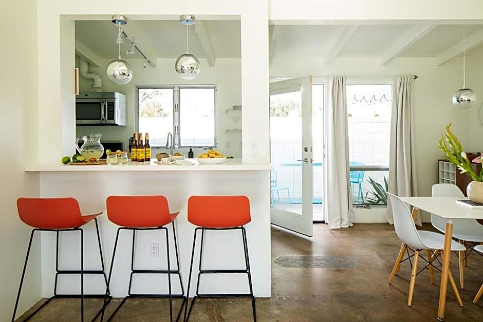 The Wesley by AvantStay Mid-Century Modern Oasis with Pool