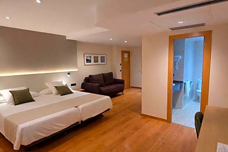 Interior Triple Room