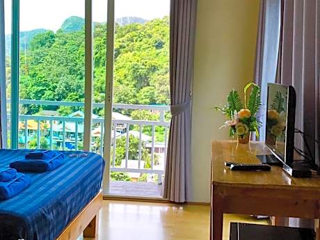Double Room with Balcony Corner Sea View