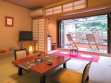 2nd Floor with Balcony